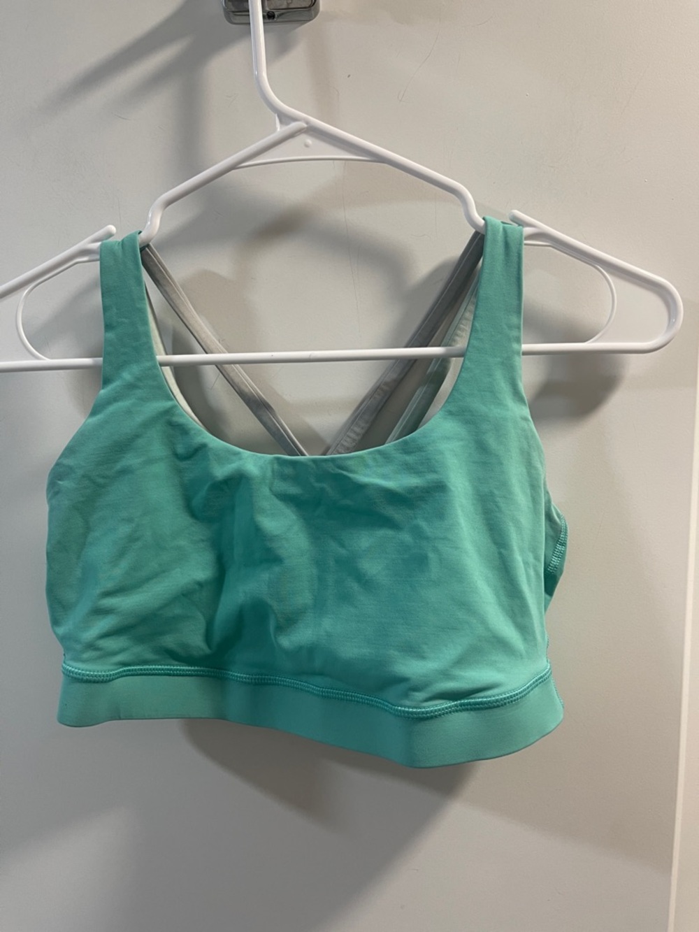 Lululemon Women’s Mint Green Sports Bralette